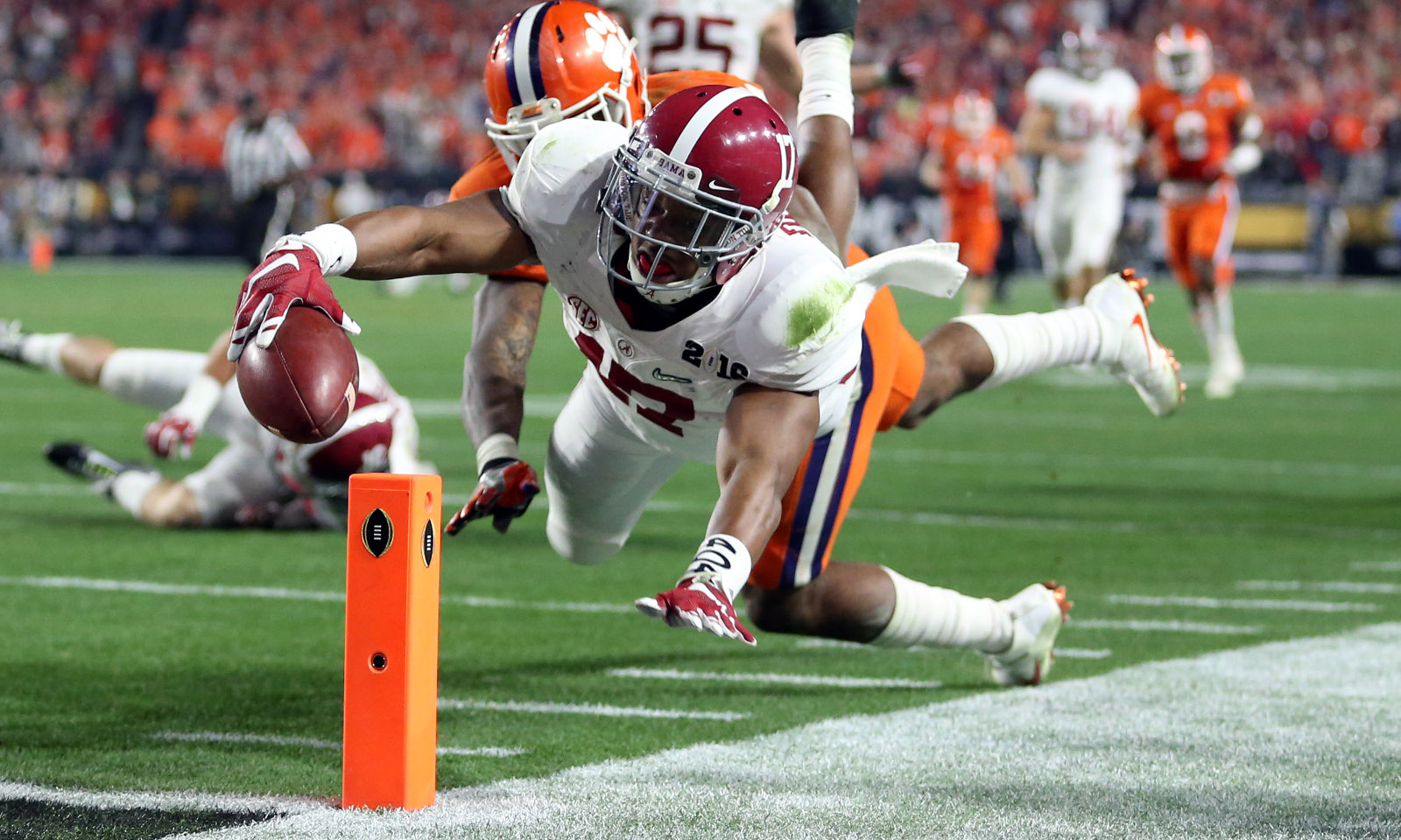 The Splash Zone 10/2/18: Has Anyone Seen Kenyan Drake? - The Phinsider