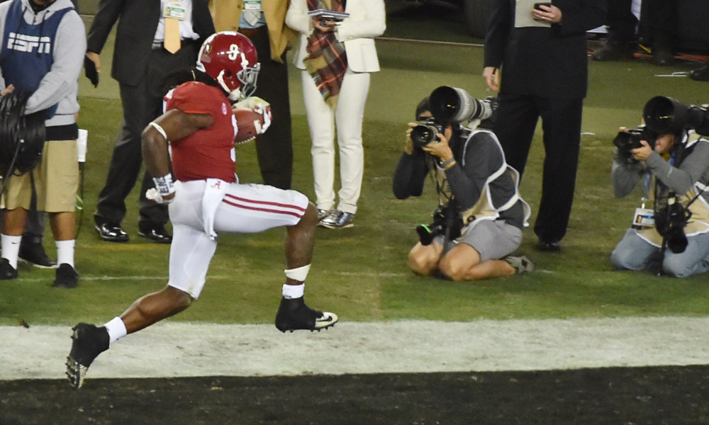 Bo Scarbrough scores a touchdown for Alabama versus Clemson in 2017 CFP National Championship Game