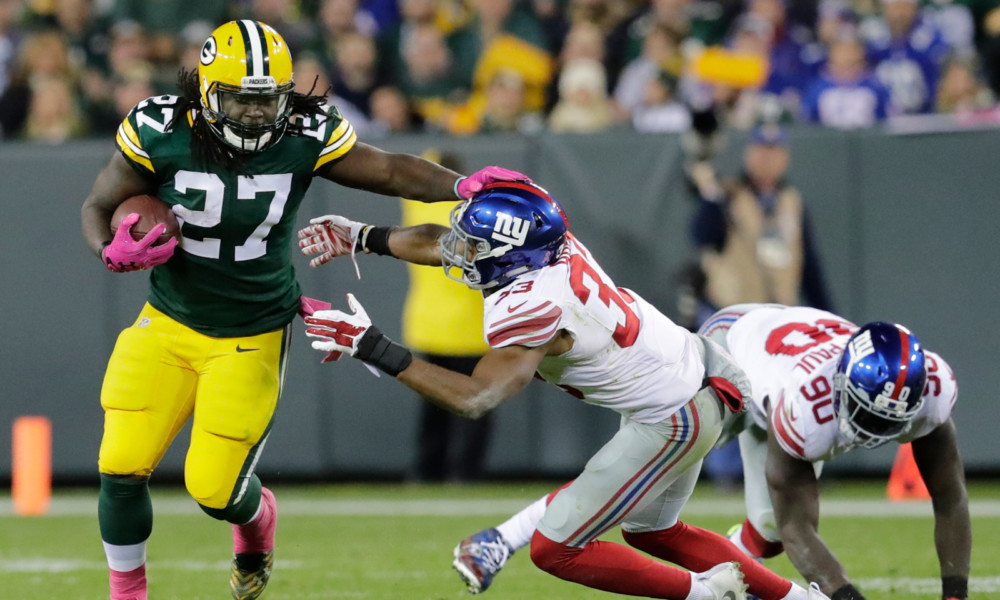 Eddie Lacy runs for Packers first down versus Giants in 2016