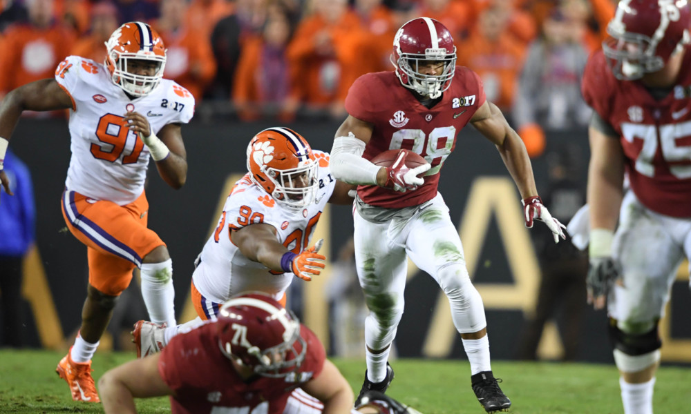 Former Alabama tight end O.J. Howard signs with Houston Texans