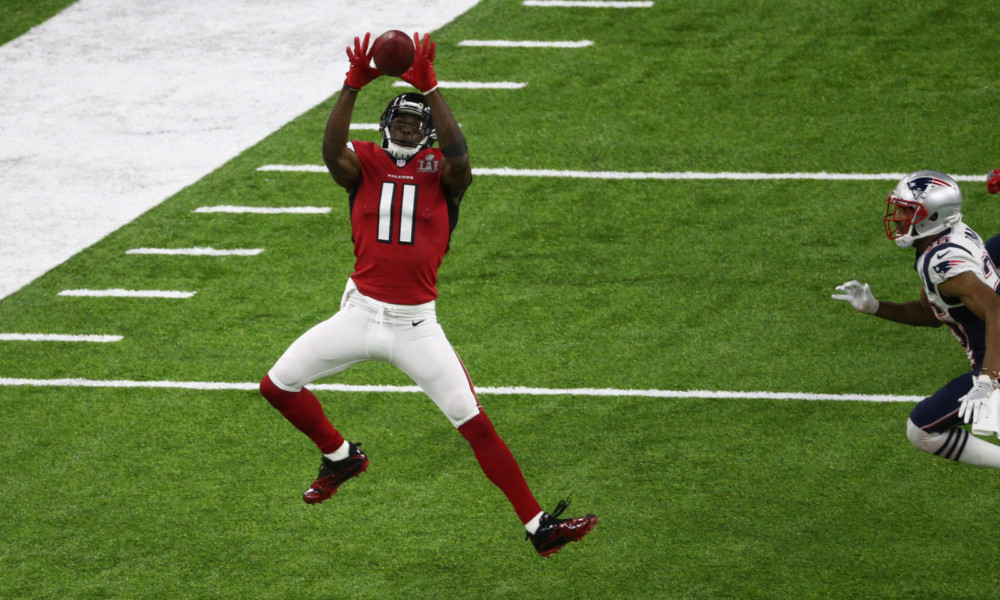 Julio Jones jumps for the catch