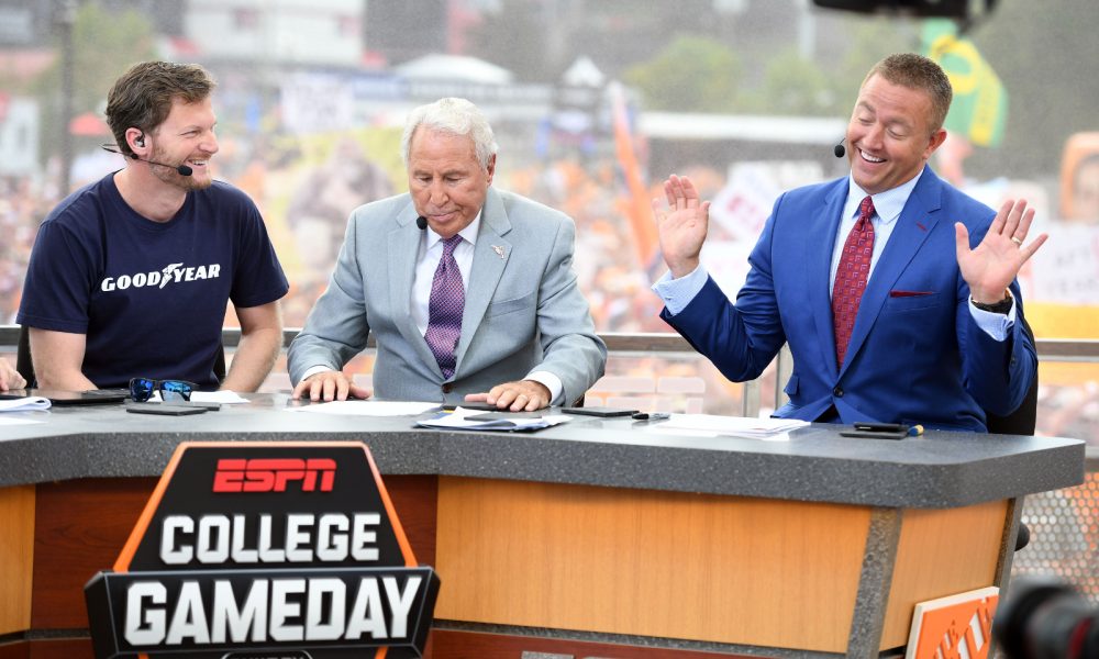 Lee Corso picks winner of Alabama vs. Texas