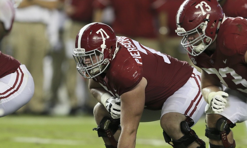 Jonah Williams and Ross Pierschbacher in offensive stance