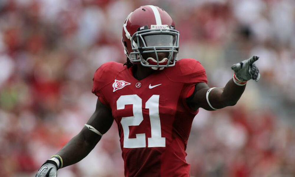 Dre Kirkpatrick pointing on the field at Alabama in 2010