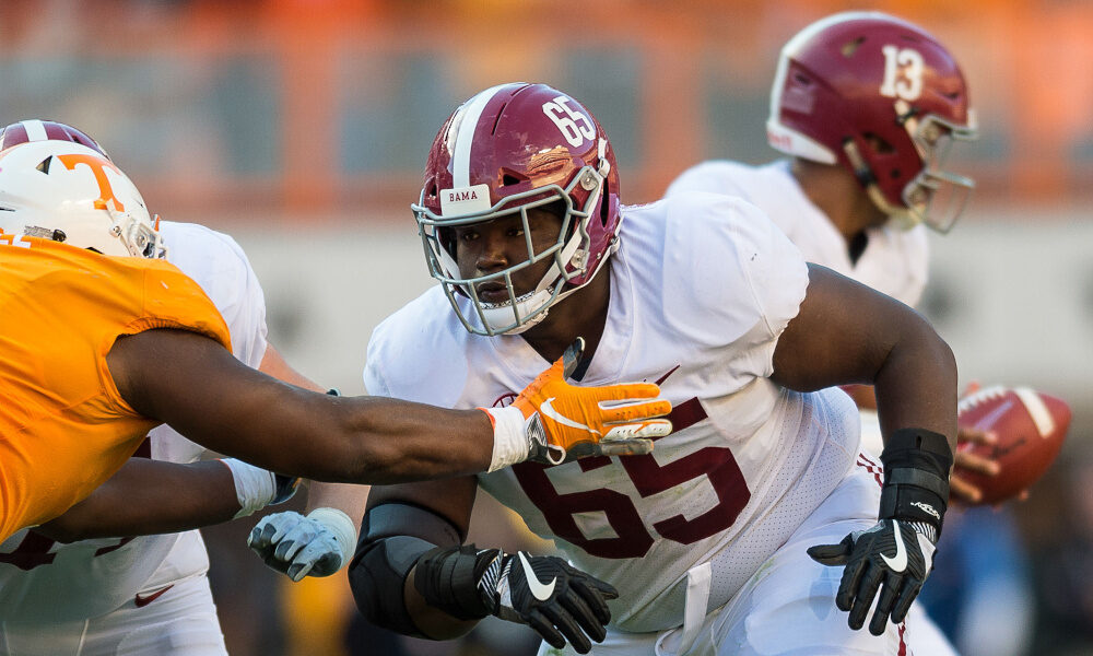 Deonte Brown (No. 65) blocking for Alabama versus Tennessee in 2018