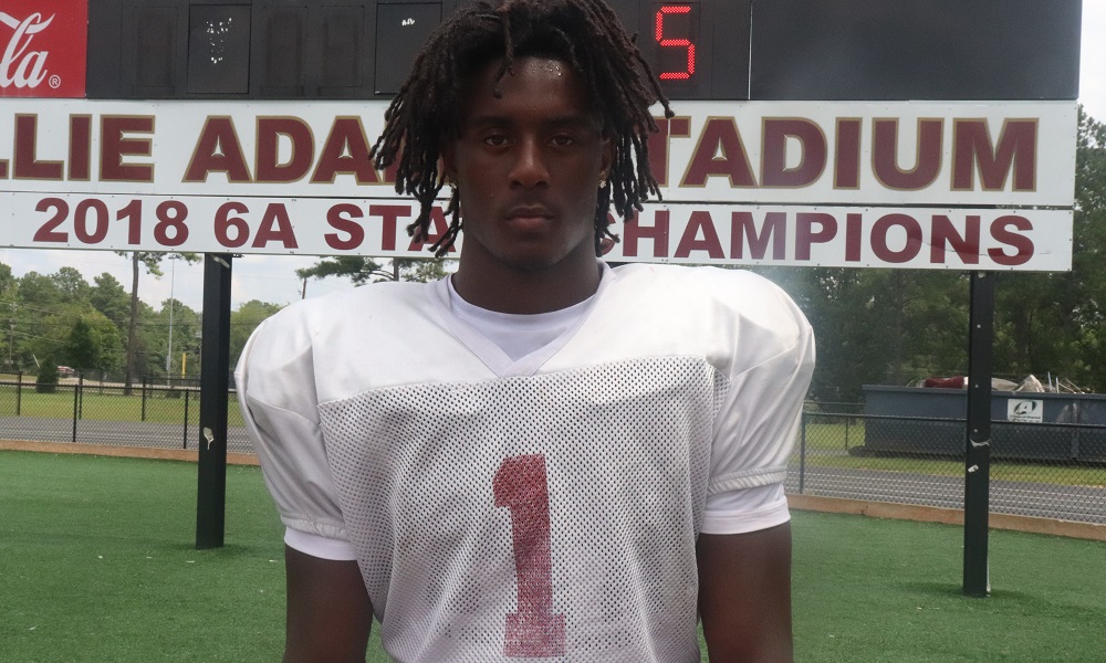 Ga'Quincy McKinstry poses for picture at Pinson Valley practice