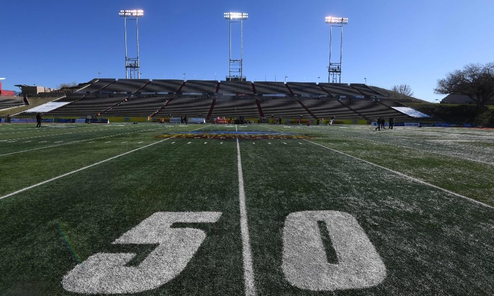 General view of mid field of the New Mexico Bowl