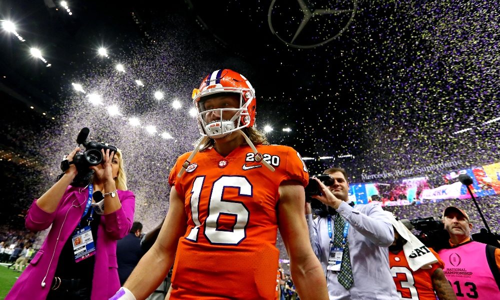 Trevor Lawrence walks off after championship loss to LSU