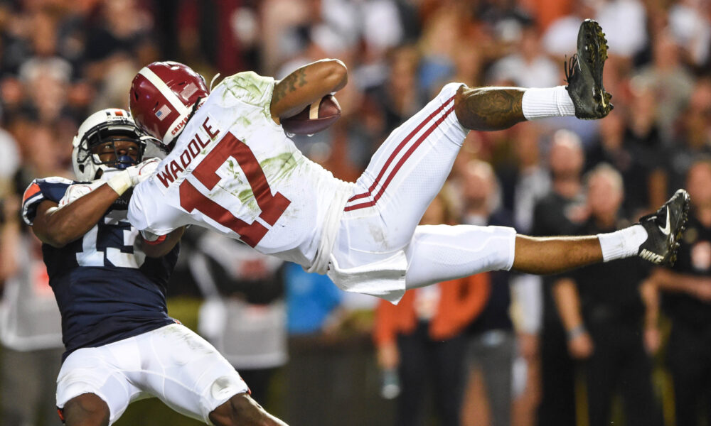 Jaylen Waddle with a touchdown catch for Alabama in 2019 Iron Bowl