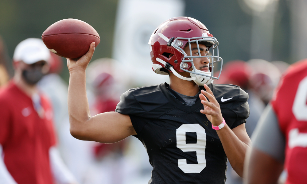 Bryce Young throws the ball at Alabama fall practice
