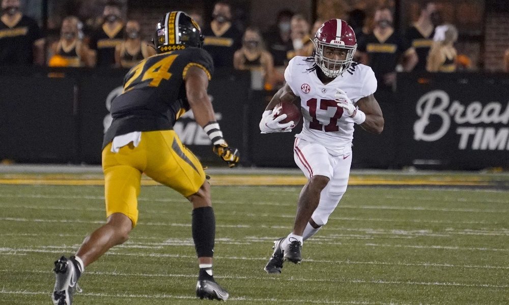 Jaylen Waddle runs after catch against Missouri