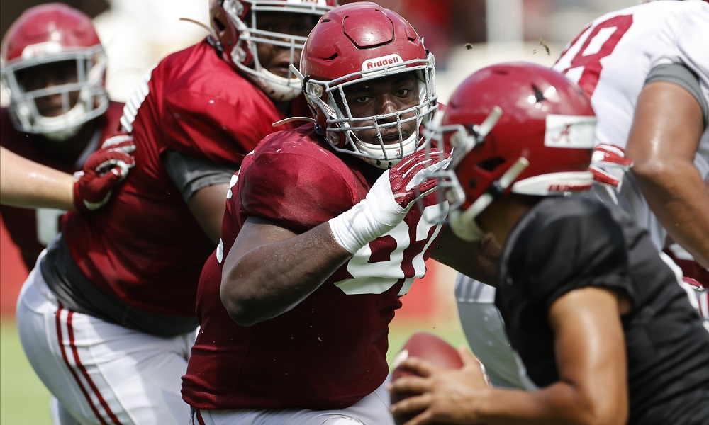 Justin eboigbe chasing the ball carrier in alabama final scrimmage