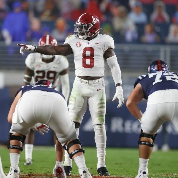 Star linebacker recruit Reuben Foster may transfer to Alabama high school 