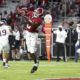 Devonta Smith catches pass agianst Mississippi State