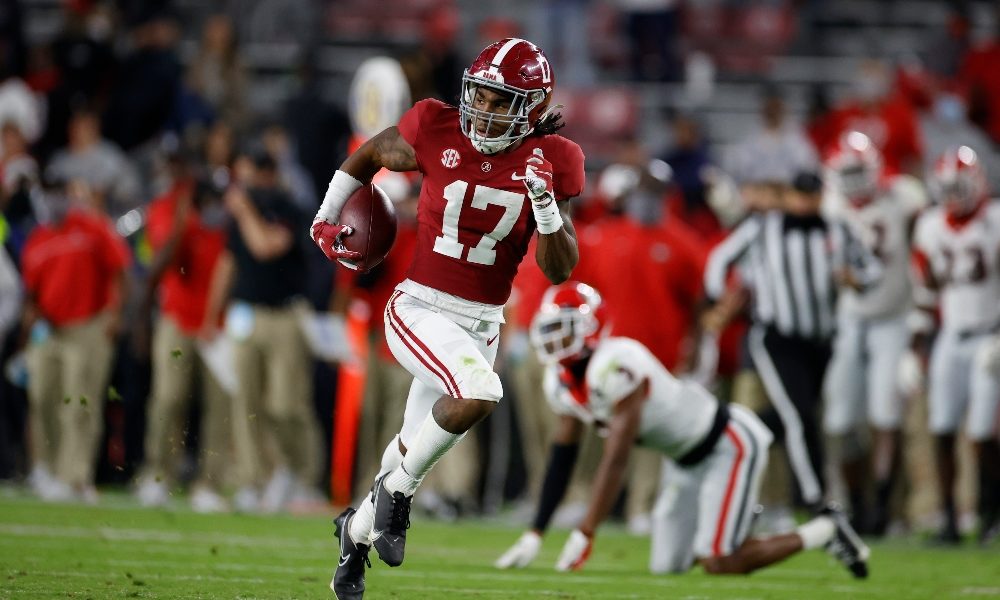 Jaylen Waddle runs free for a touchdown against Georgia