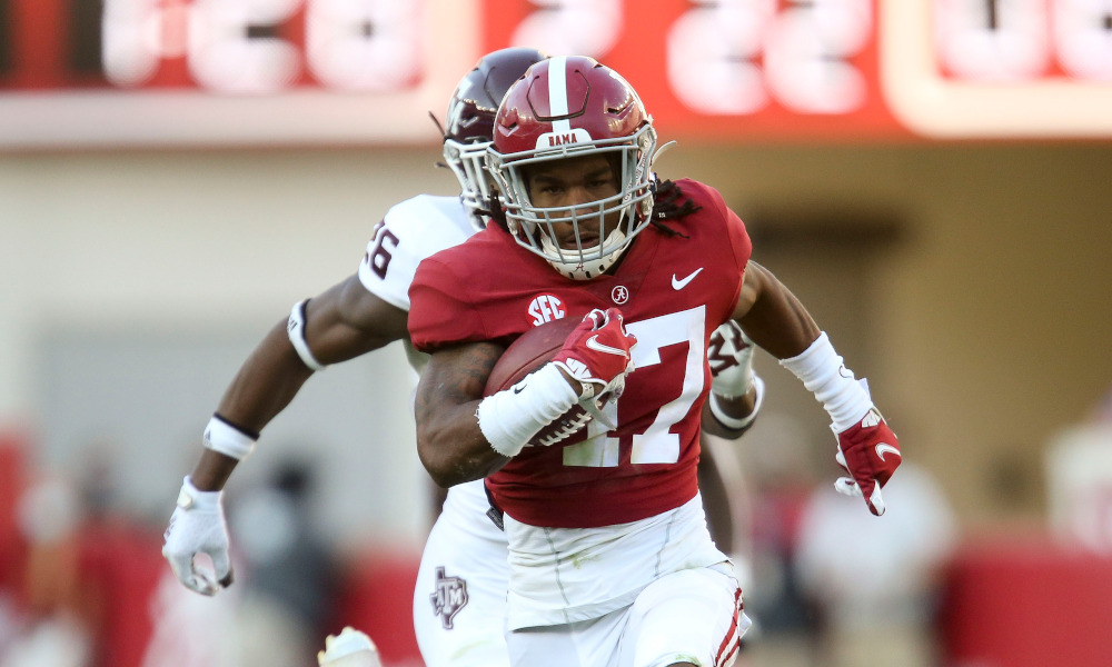 Jaylen Waddle runs for a touchdown versus Texas A&M