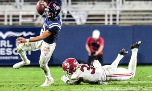 Ole Miss QB Matt Corral escape Alabama LB Dylan Moses tackle'