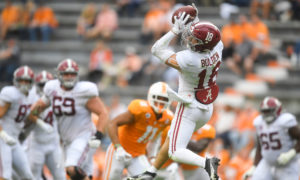 Slade Bolden with a catch versus Tennessee