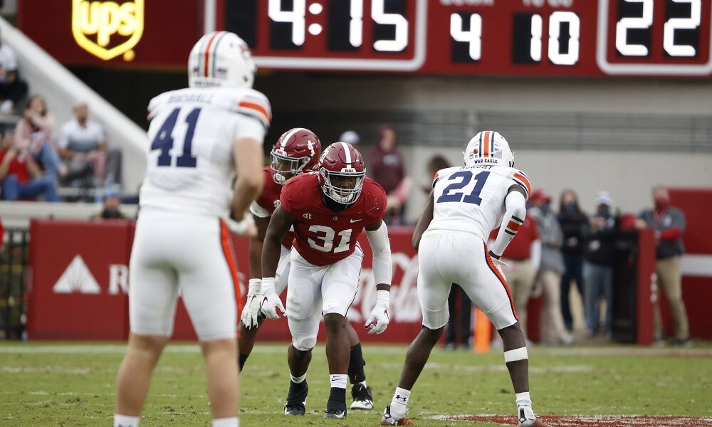 Will Anderson (#31) in his stance for Alabama in 2020 Iron Bowl