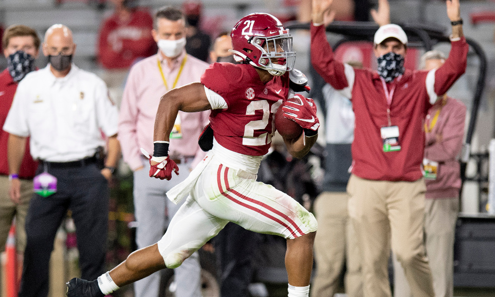 Jase McClellan runs for an Alabama touchdown versus Kentucky