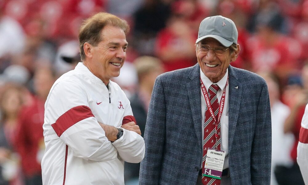 Joe Namath and Nick Saban talk ahead of the game