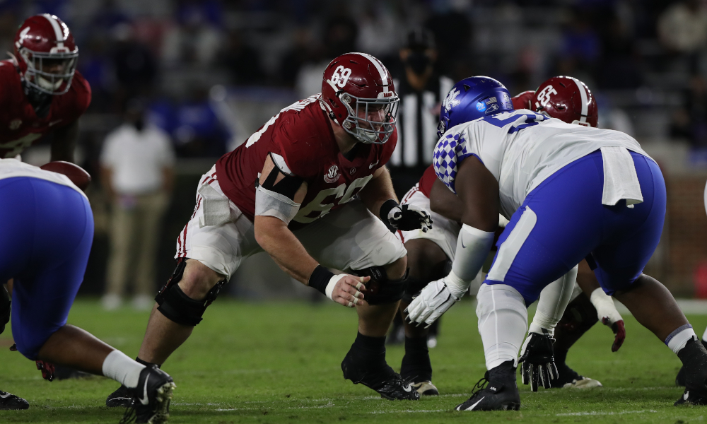 Landon Dickerson in his stance at center for Alabama versus Kentucky