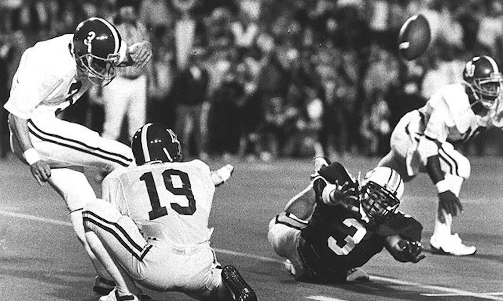 Van Tiffin makes a game-winning 52-yard FG for Alabama in 1985 Iron Bowl