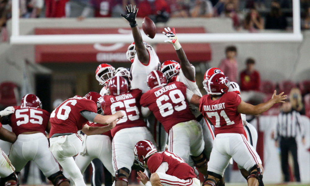 Will Reichard (No. 16) makes a 52-yard FG versus Georgia