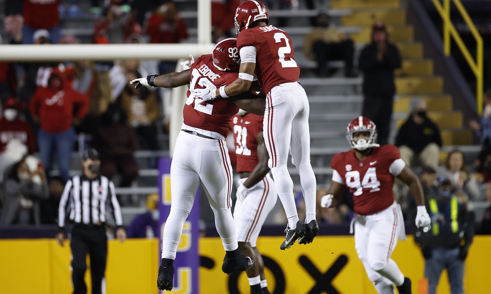 Alabama players celbrate against LSU