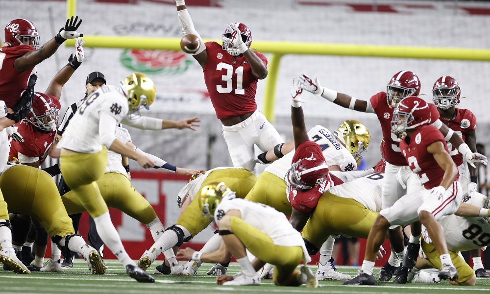 Will Anderson (No. 31) for Alabama attempting to block a FG versus Notre Dame in CFP semifinal