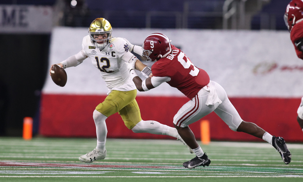 Jordan Battle (No. 9) Alabama pressuring Ian Book of Notre Dame