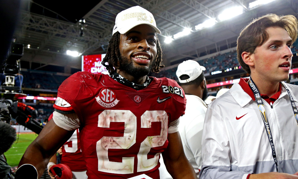 Najee Harris celebrates Alabama defeating Ohio State to win 2020 CFP title