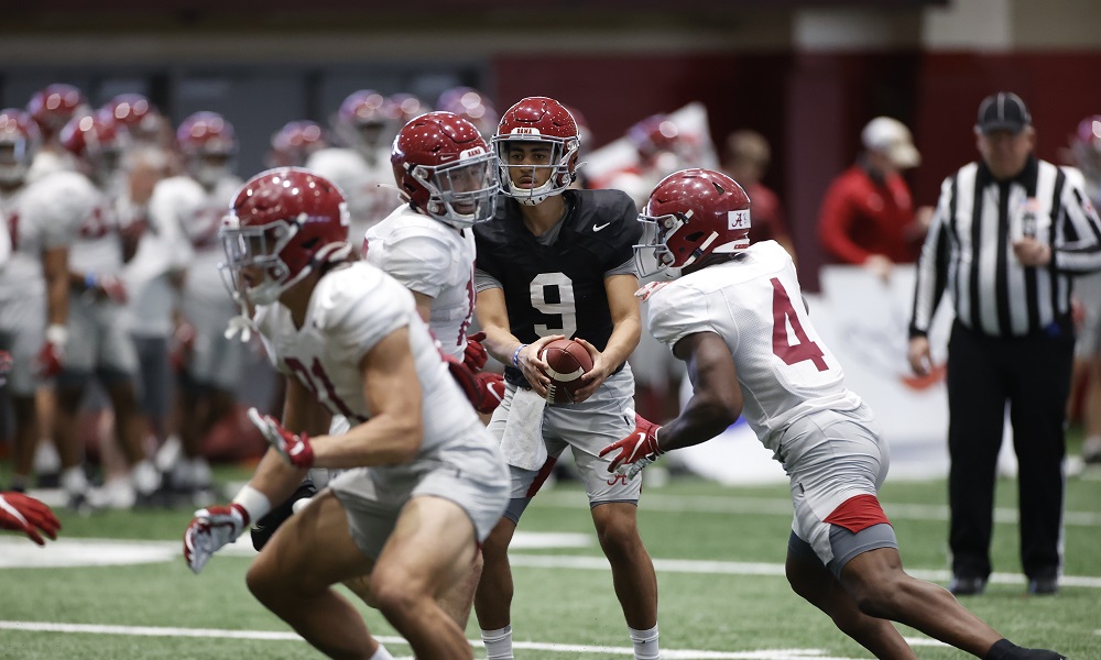 Alabama football offense practices for first scrimmage at spring practice