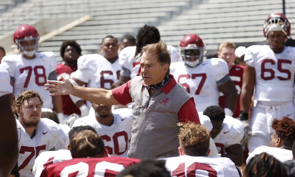 Nick Saban speaking to Alabama players after second scrimmage