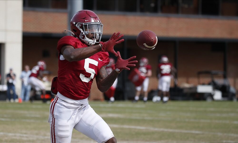 Jalyn Armour-Davis catching passes at Alabama spring practice