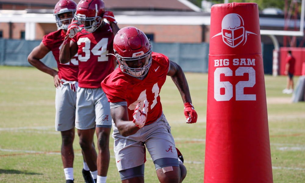 Chris Braswell (#41) going through drills at outside linebacker for Alabama in spring practice