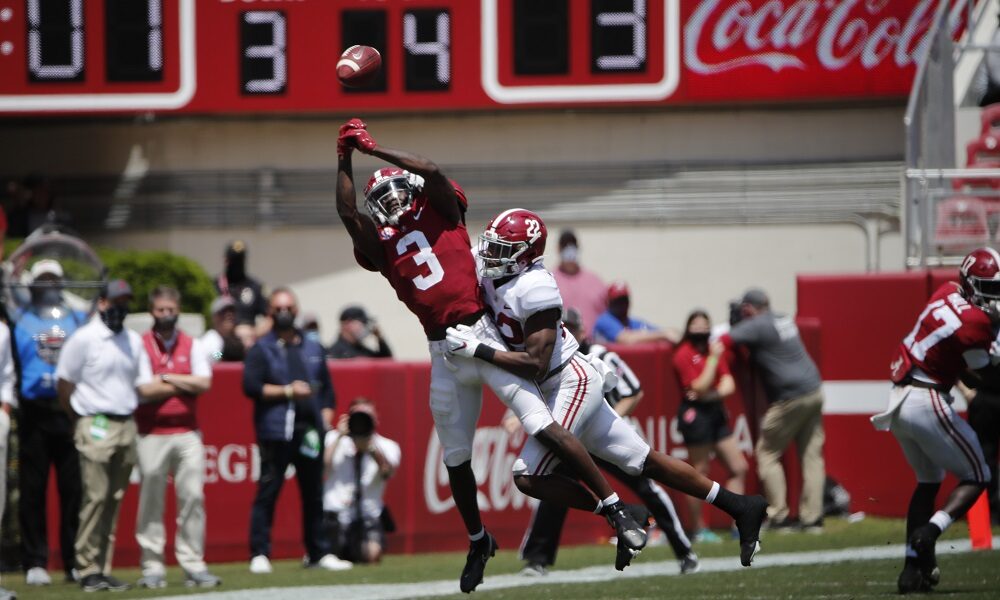 Xavier Williams (#3) attempting to catch a pass for Alabama in its 2021 A-Day Game
