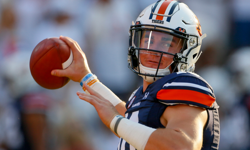 Auburn QB Bo Nix in warmups before 2019 game versus Tulane