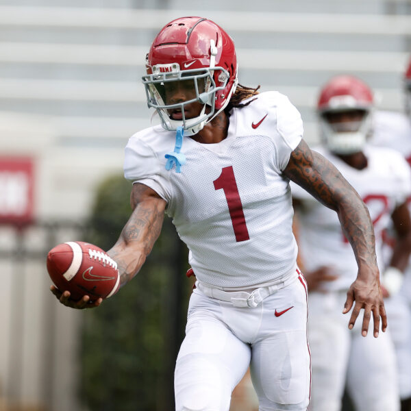 Jameson Williams (No. 1) with a catch for Alabama in warmups before scrimmage