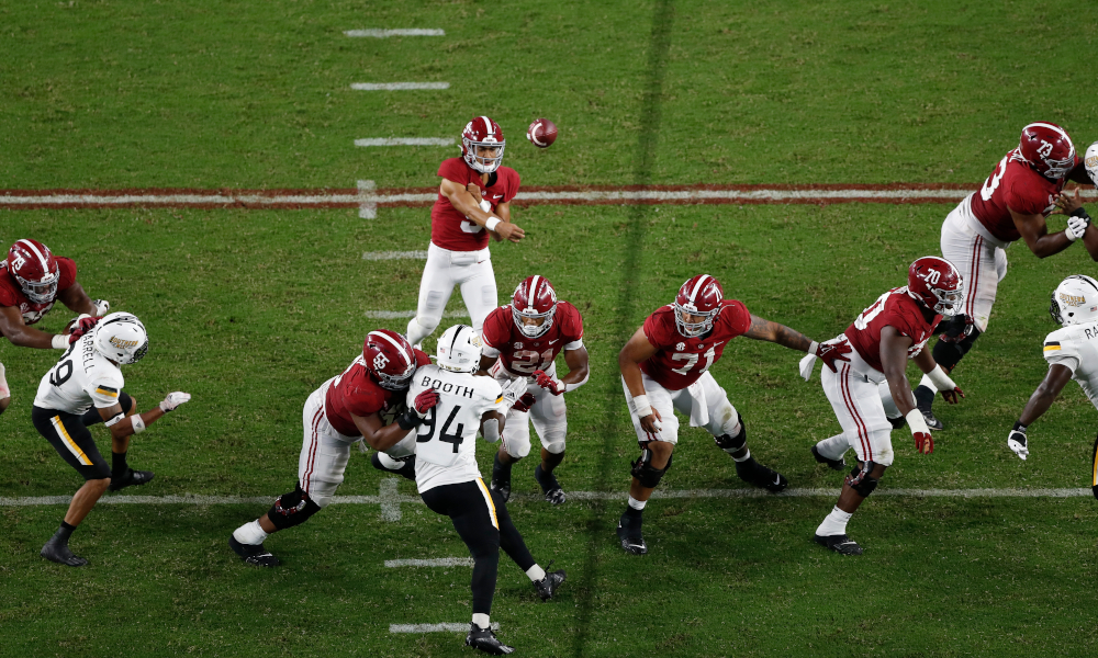 Bryce Young with a throw for Alabama versus USM