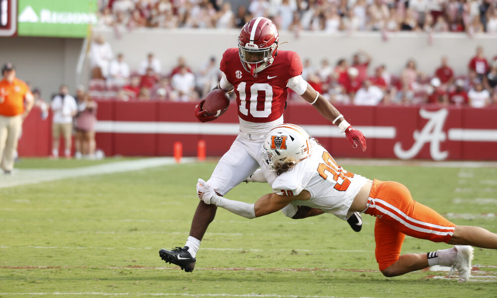 JoJo Earle breaks a tackle against Mercer