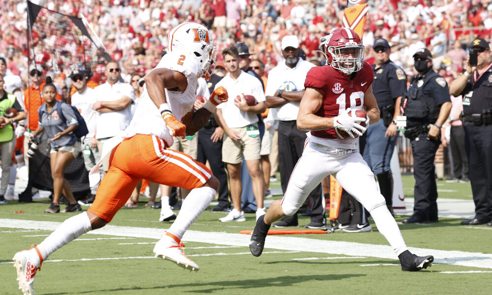 Slade Bolden scores a touchdown against Mercer