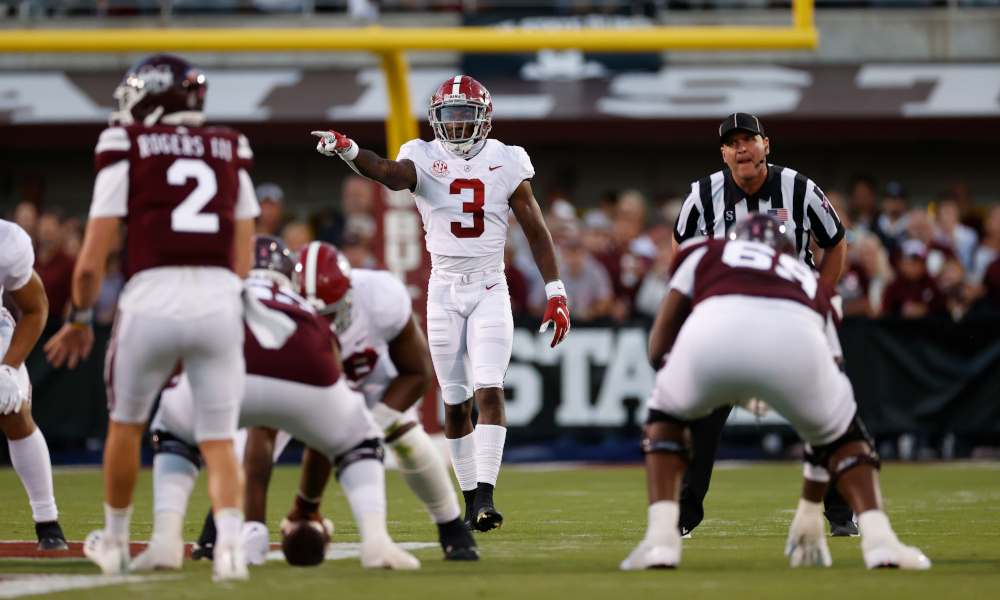 Daniel Wright (#3) calling out defensive signals for Alabama versus Mississippi State