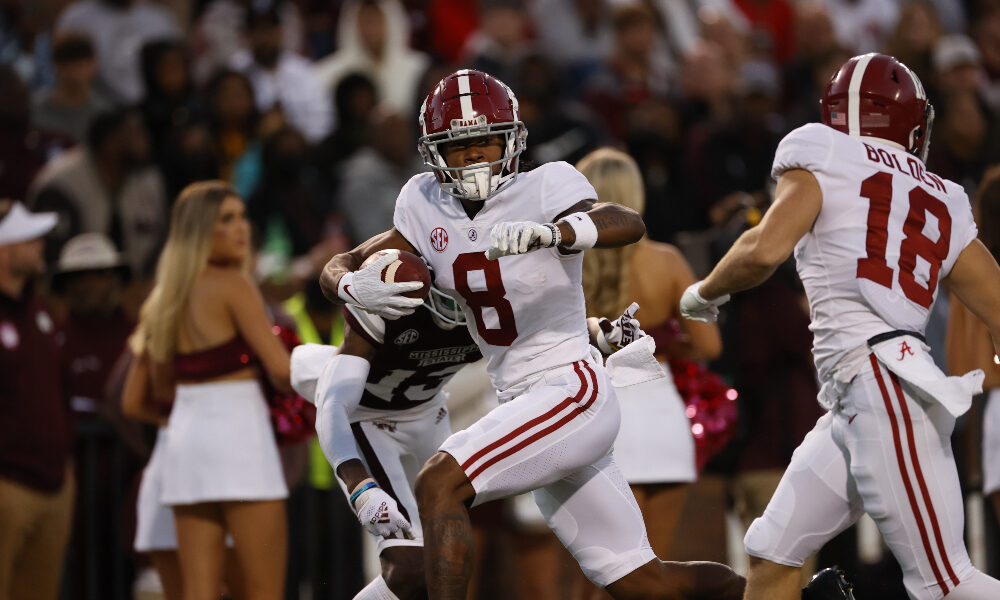 John Metchie scores a touchdown against Mississippi State