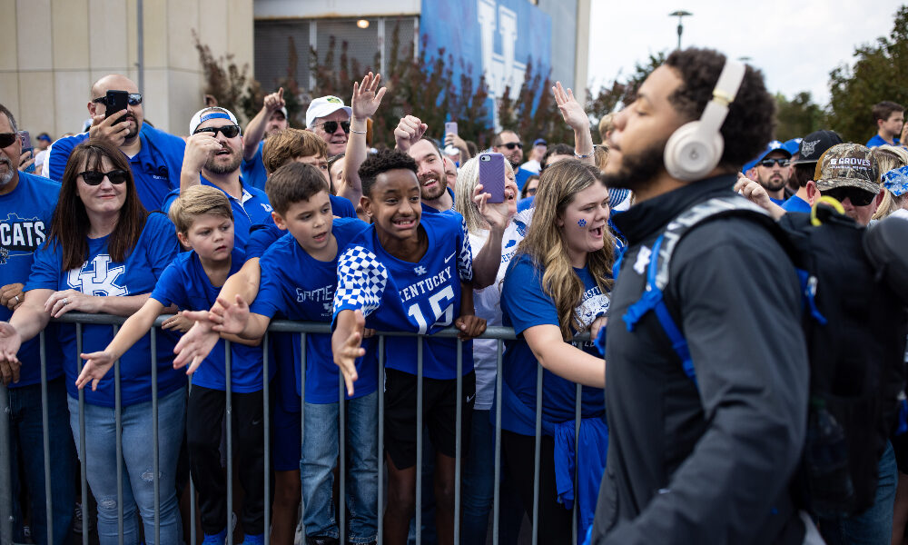 Kentucky Fans great players ahead of Florida game