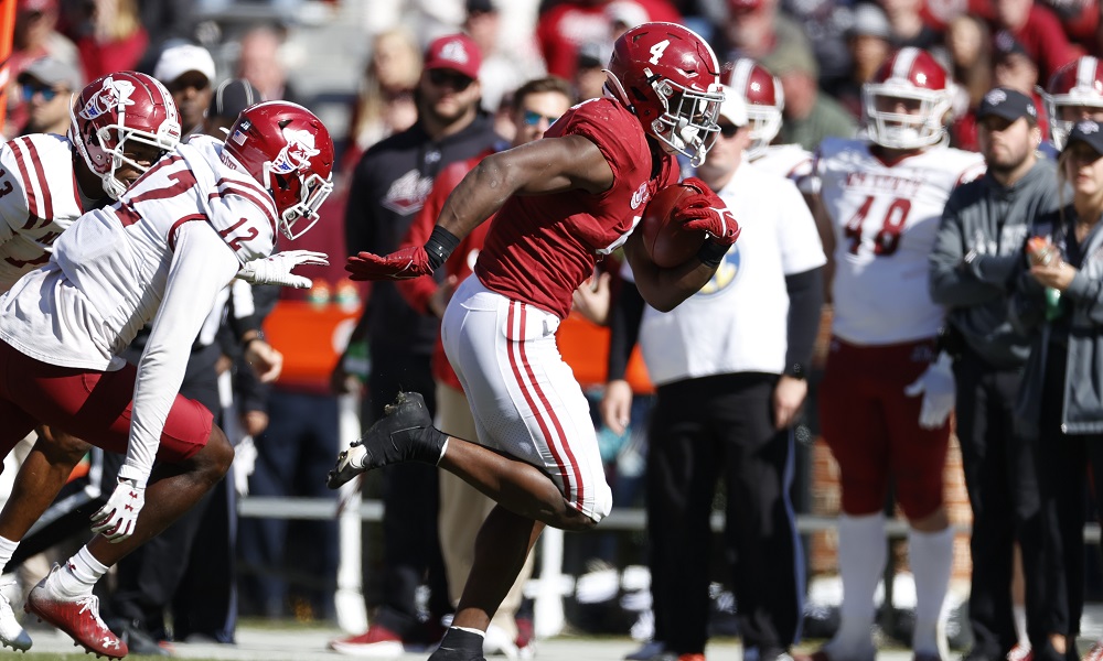 Alabama vs New Mexico State Alabama running back Brian Robinson Jr. (4) Photo by photo