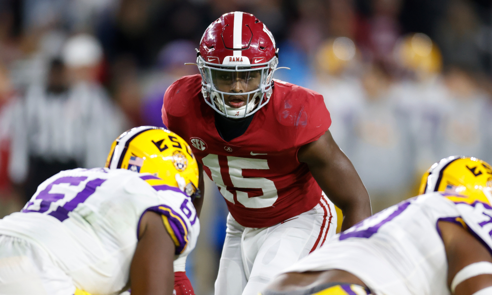 Dallas Turner (#15) in his stance at linebacker for Alabama versus LSU for 2021