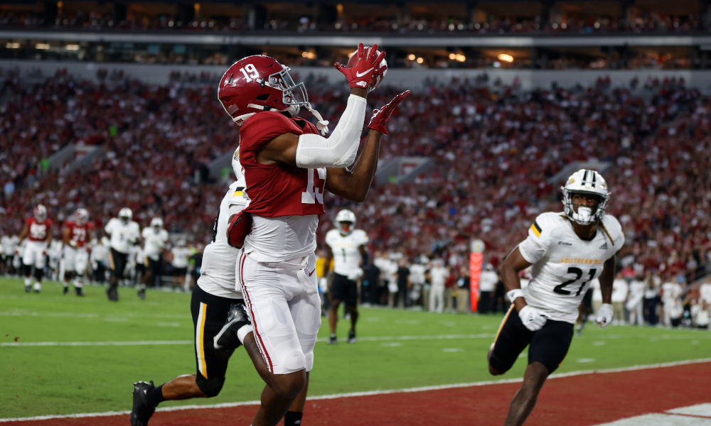 Jahleel Billingsley (#19) with a touchdown catch for Alabama against Southern Mississippi