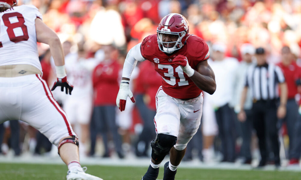 Will Anderson rushes the pass against Arkansas