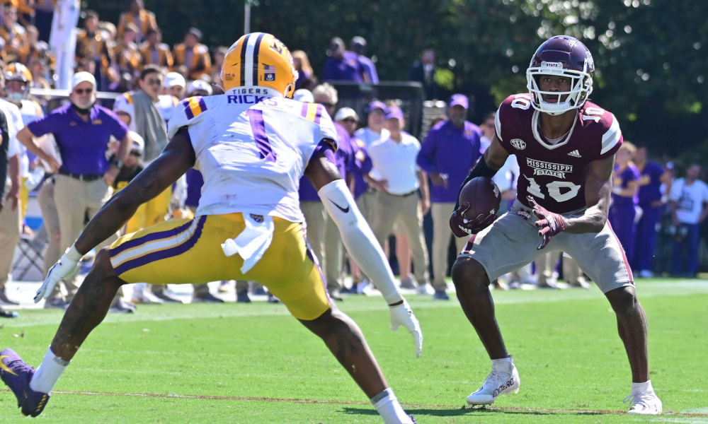 Eli Ricks (#1) for LSU in his cornerback stance during 2021 game versus Mississippi State